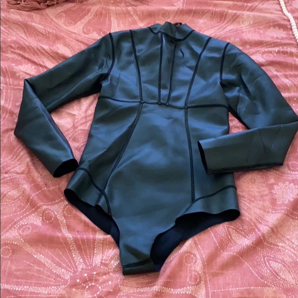 Banzai Pipeline Wetsuit | Surf